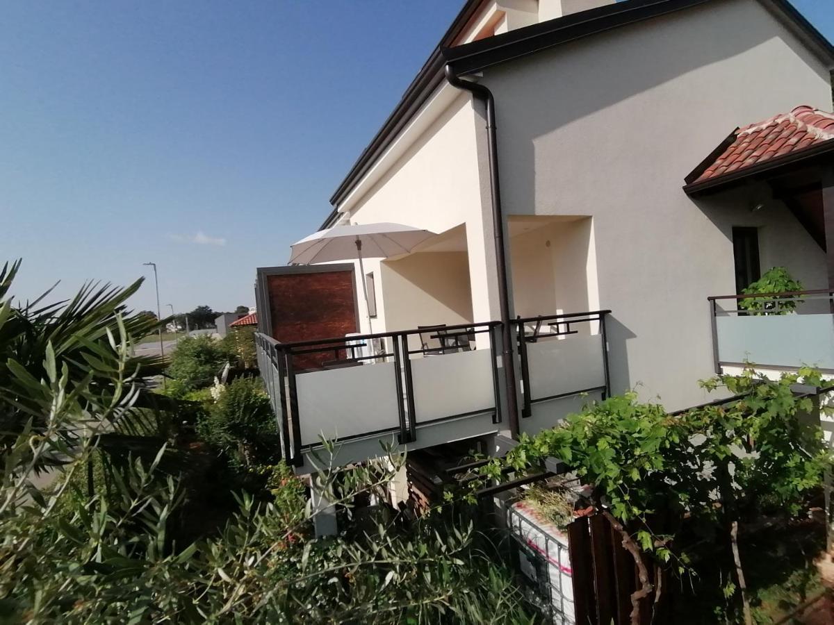 Apartmani Kiko Porec Exterior photo